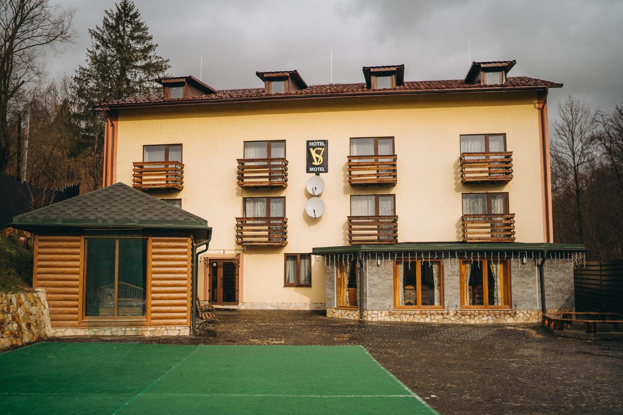 Sv Hotel&Camp Lazeșciîna Exterior foto