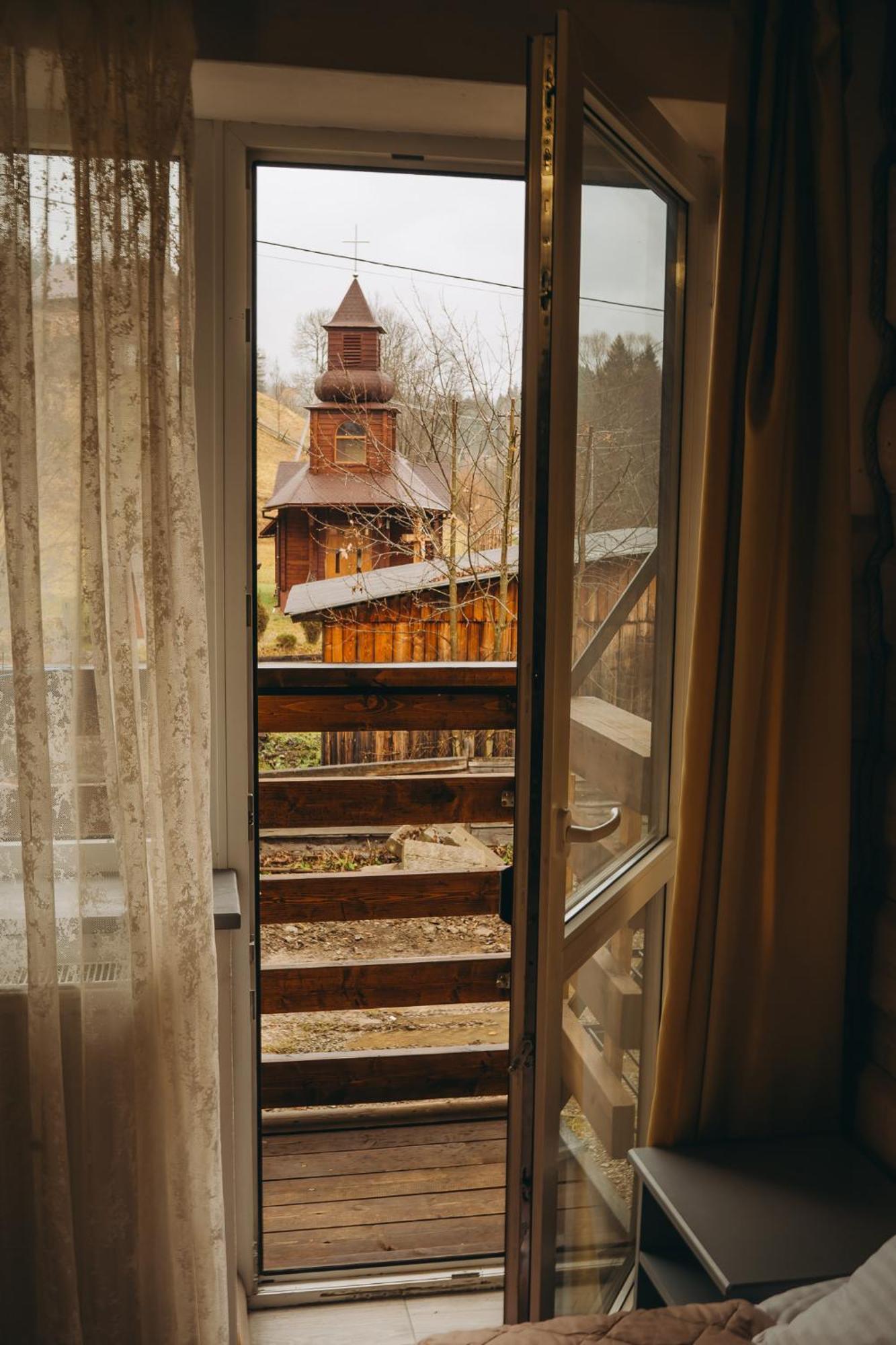 Sv Hotel&Camp Lazeșciîna Exterior foto