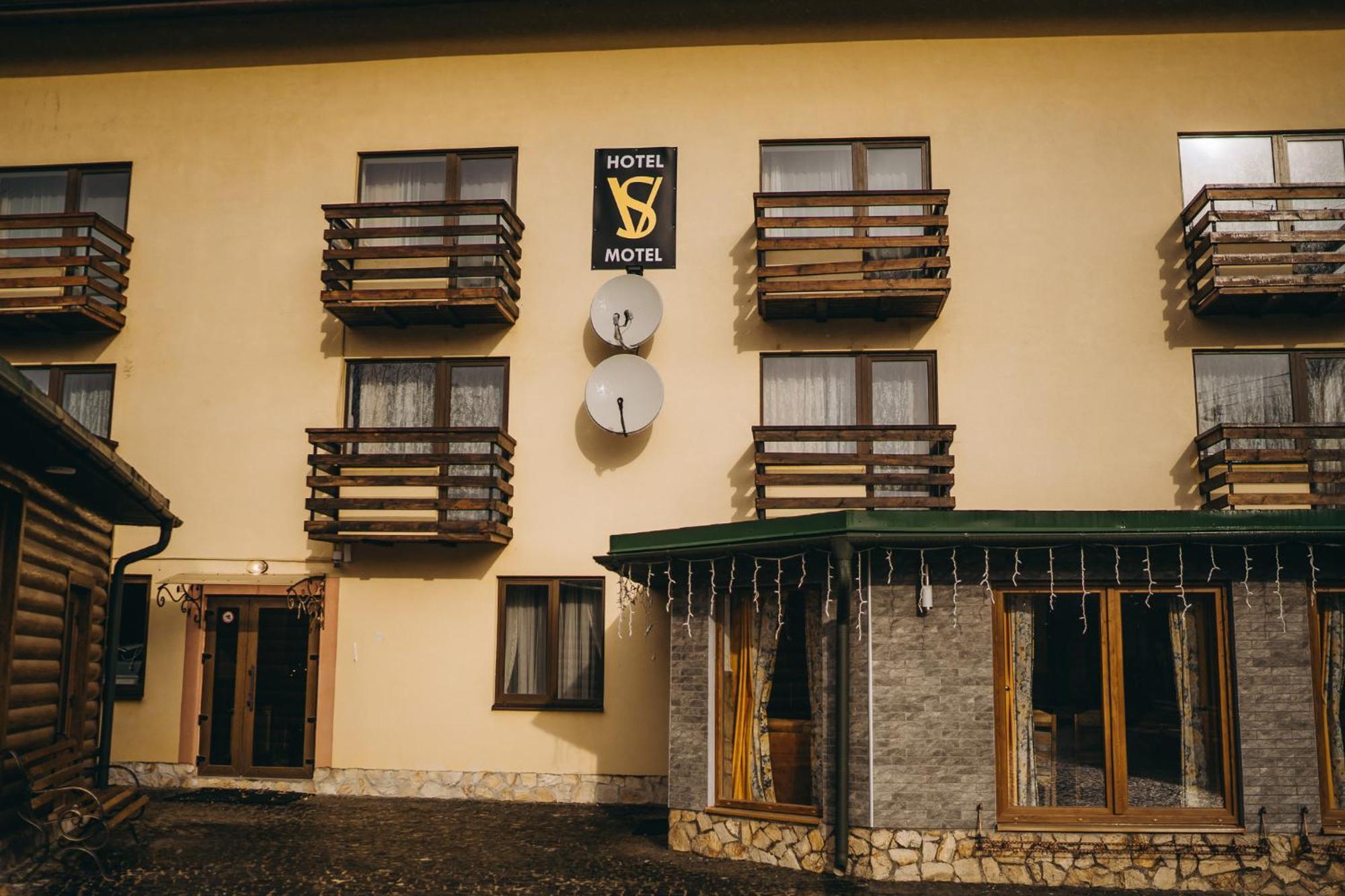 Sv Hotel&Camp Lazeșciîna Exterior foto